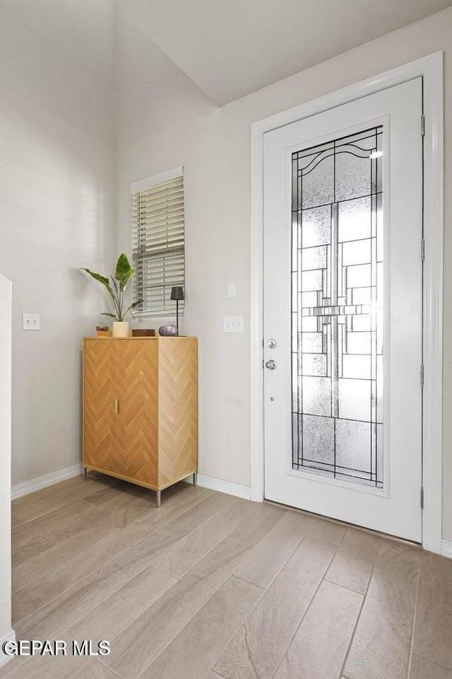 1624 Brevoort St - Photo 5 of 34