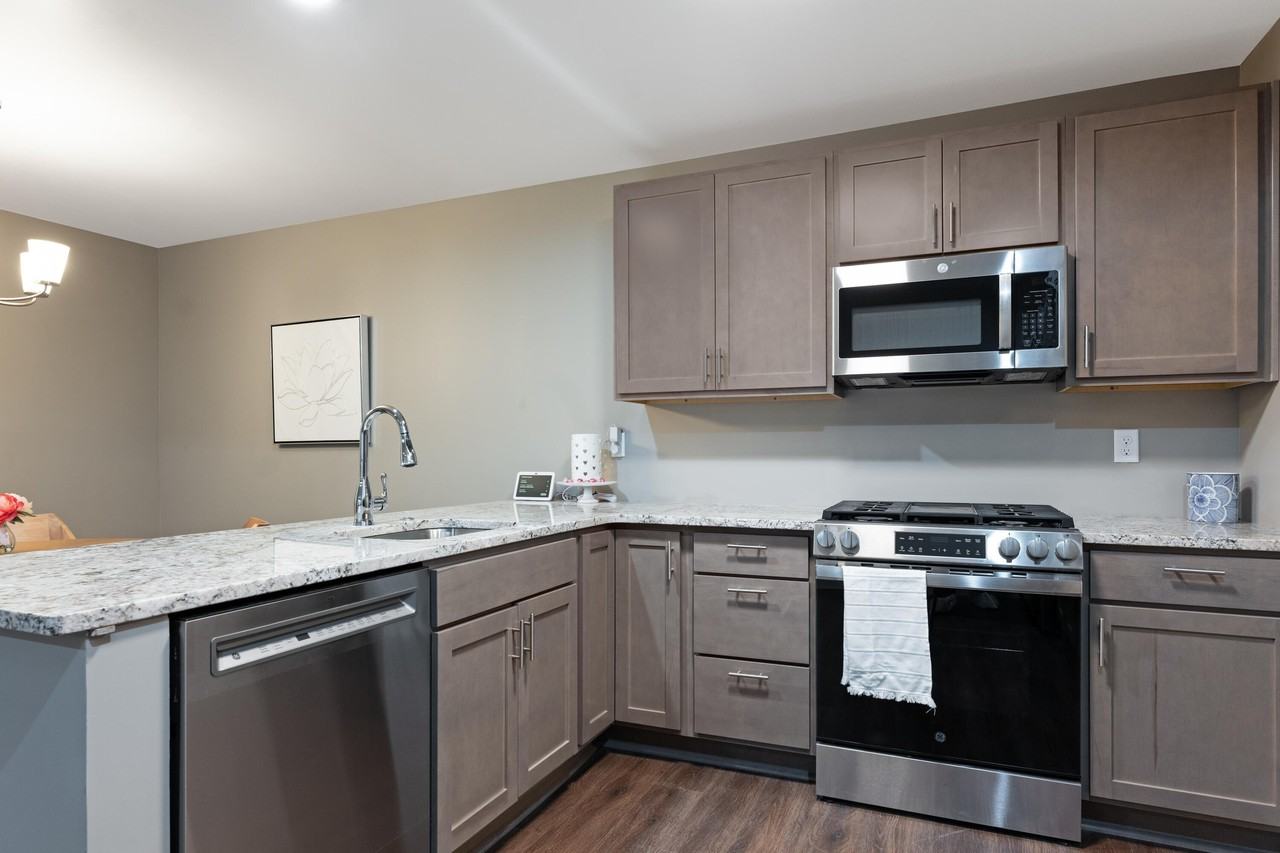 11070 Brookwood - Photo 5 of 15