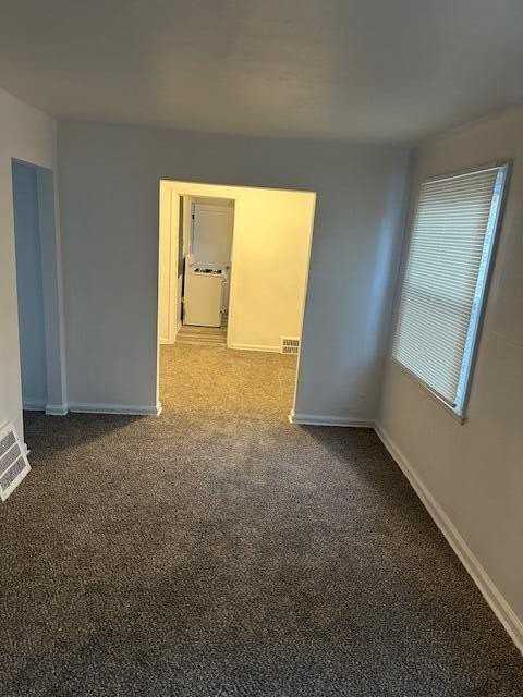 19222 Riopelle St - Photo 4 of 14