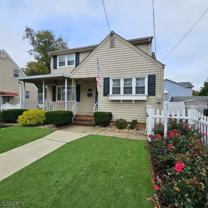 229 Harris Ave - Photo 1 of 1