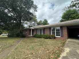 811 Shadow Ln - Photo 1 of 1