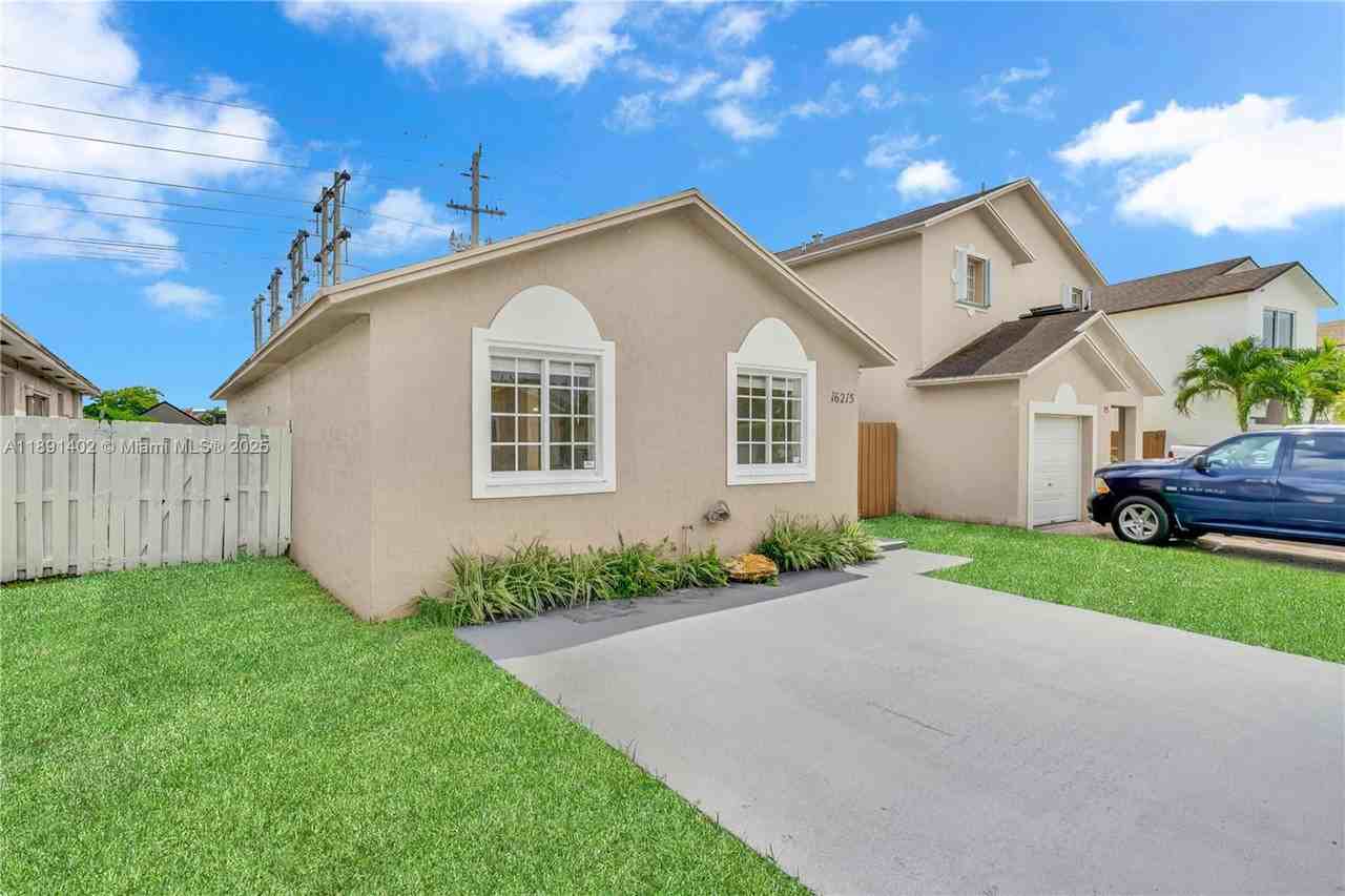 16215 Sw 137th Ct - Photo 2 of 8