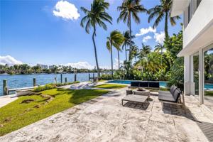 featured image of 625 E Dilido Dr