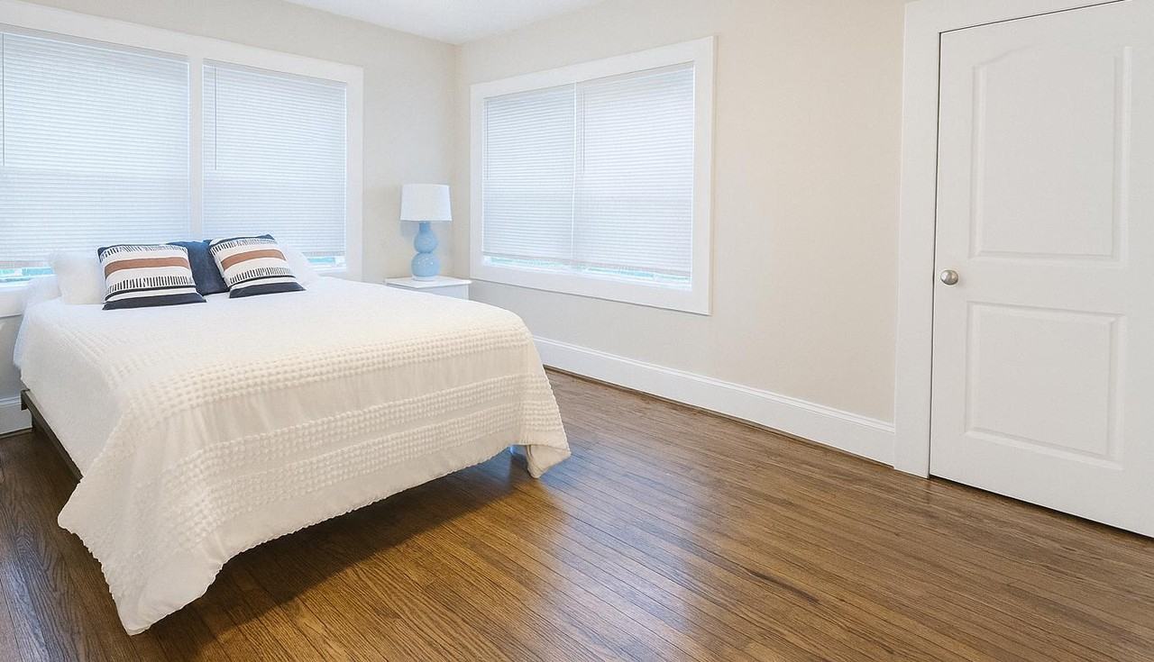 Charlotte Pl Nw - Photo 2 of 16