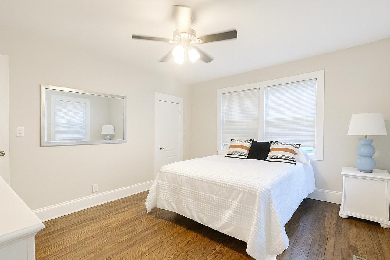 Charlotte Pl Nw - Photo 3 of 16