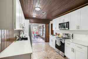 featured image of 79th Avenue