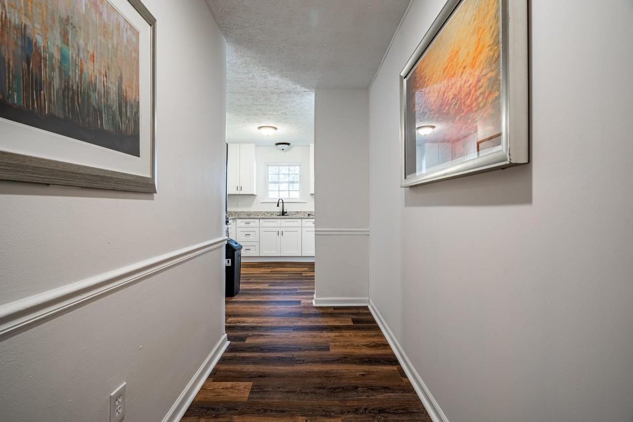 Wesley Way Nw - Photo 3 of 7