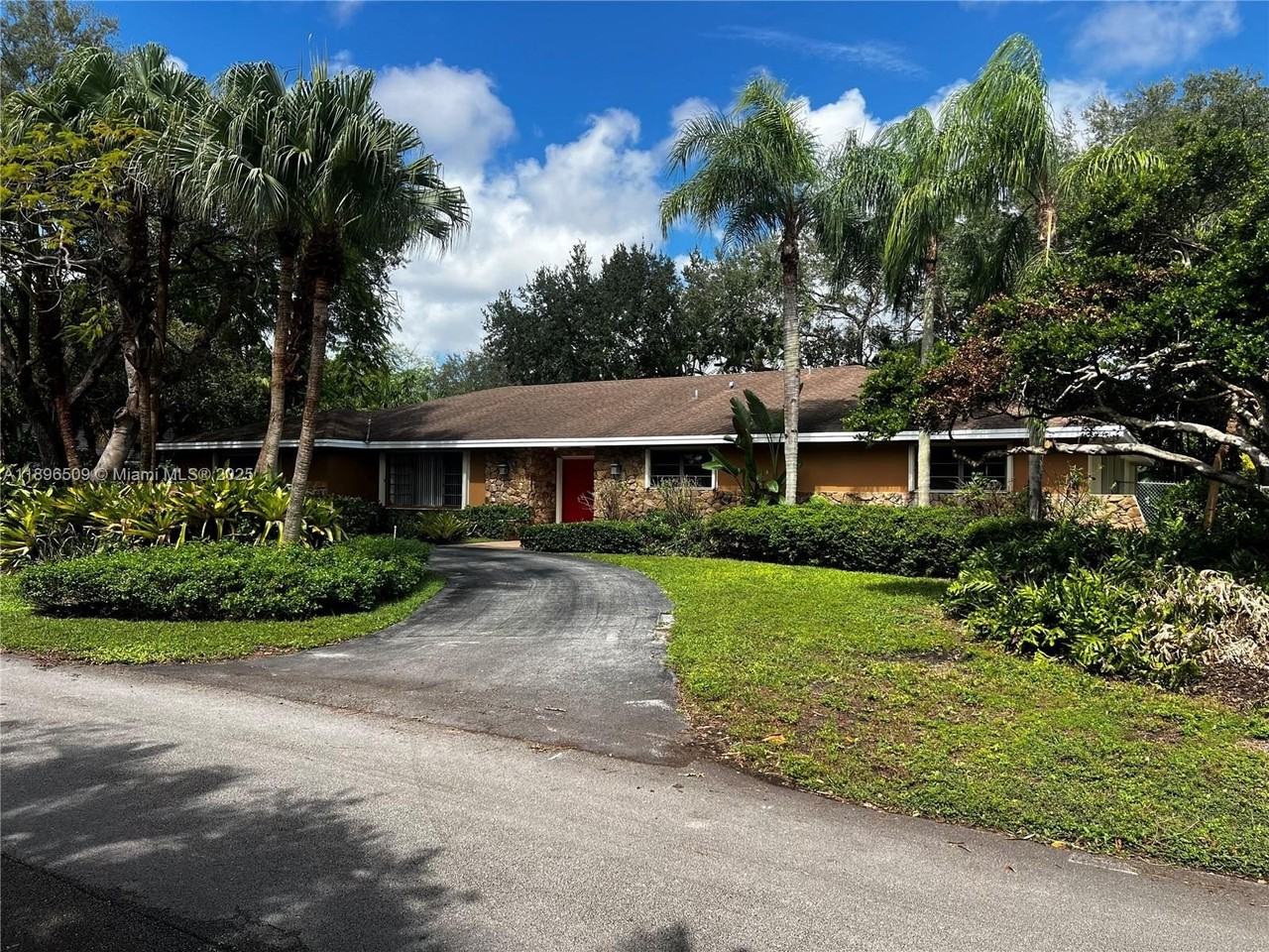 7751 Sw 131st St - Photo 2 of 23