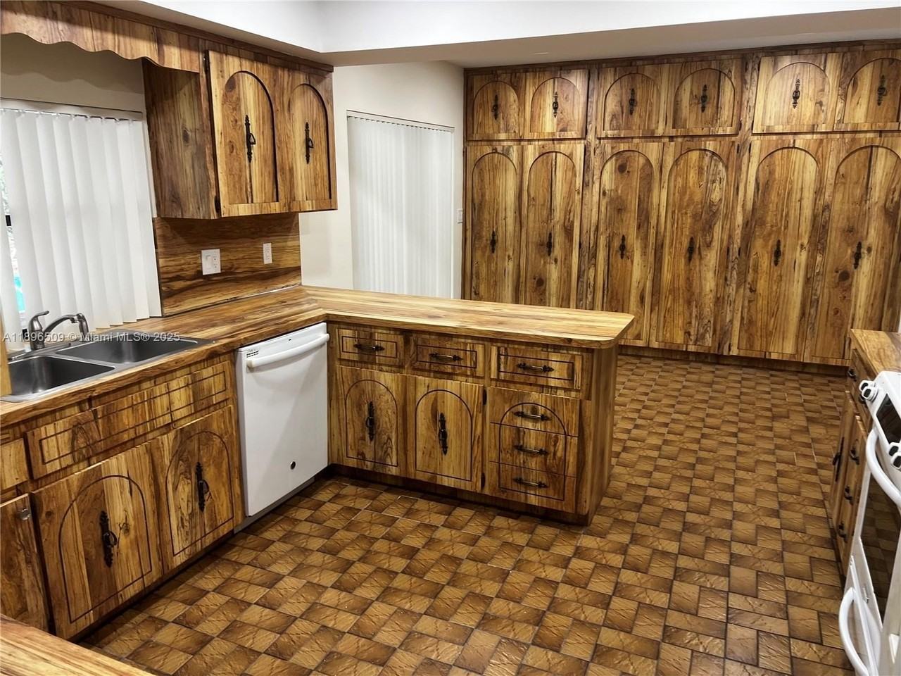 7751 Sw 131st St - Photo 5 of 23