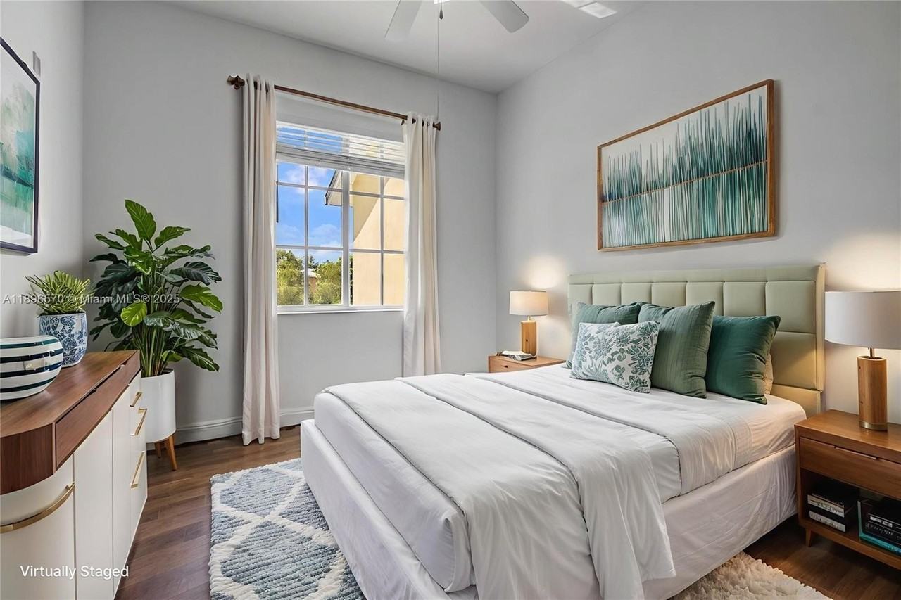 1332 Sw 2nd Ct #1332 - Photo 4 of 12