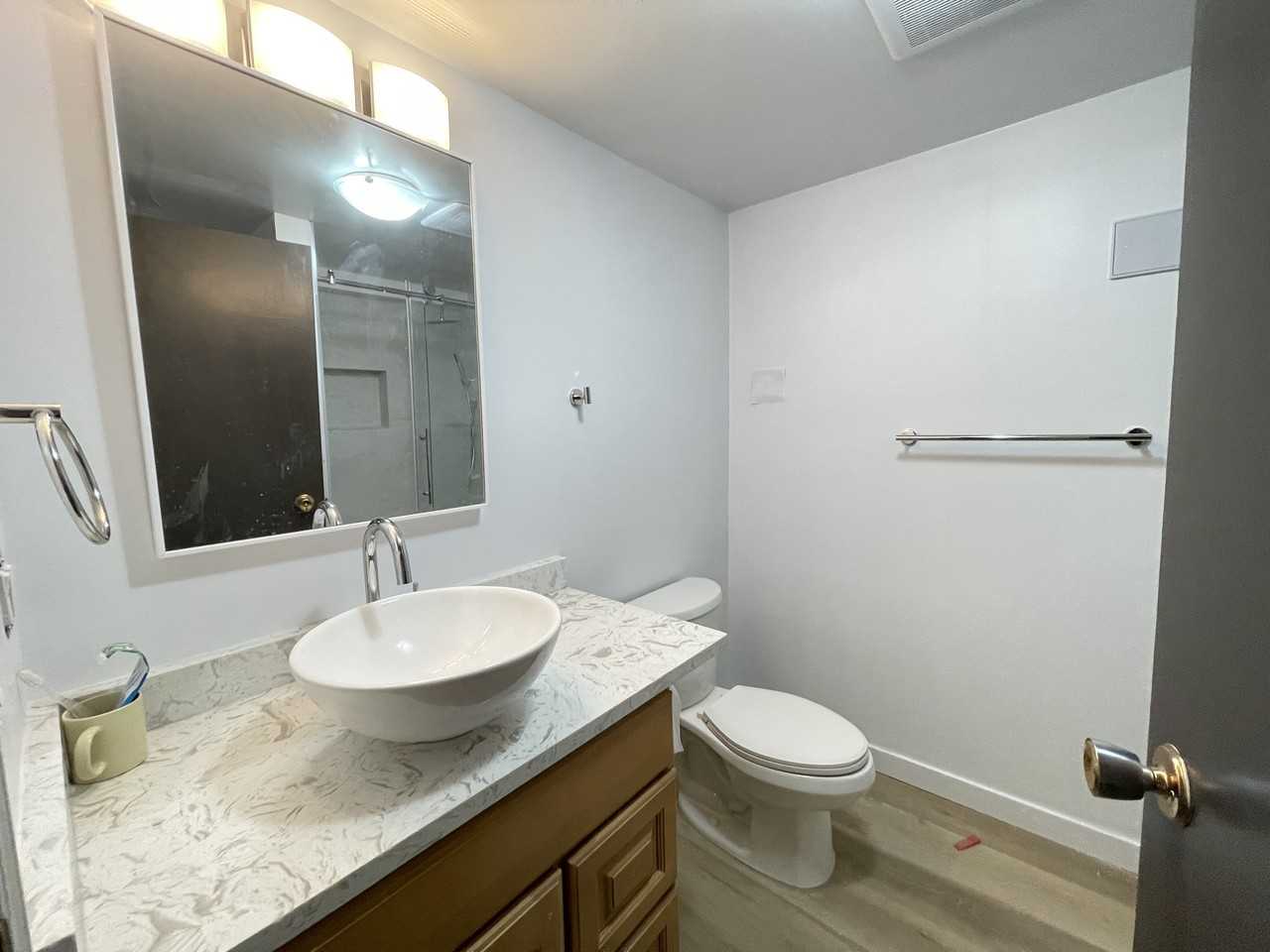 112 Maquinna Crescent - Photo 5 of 17