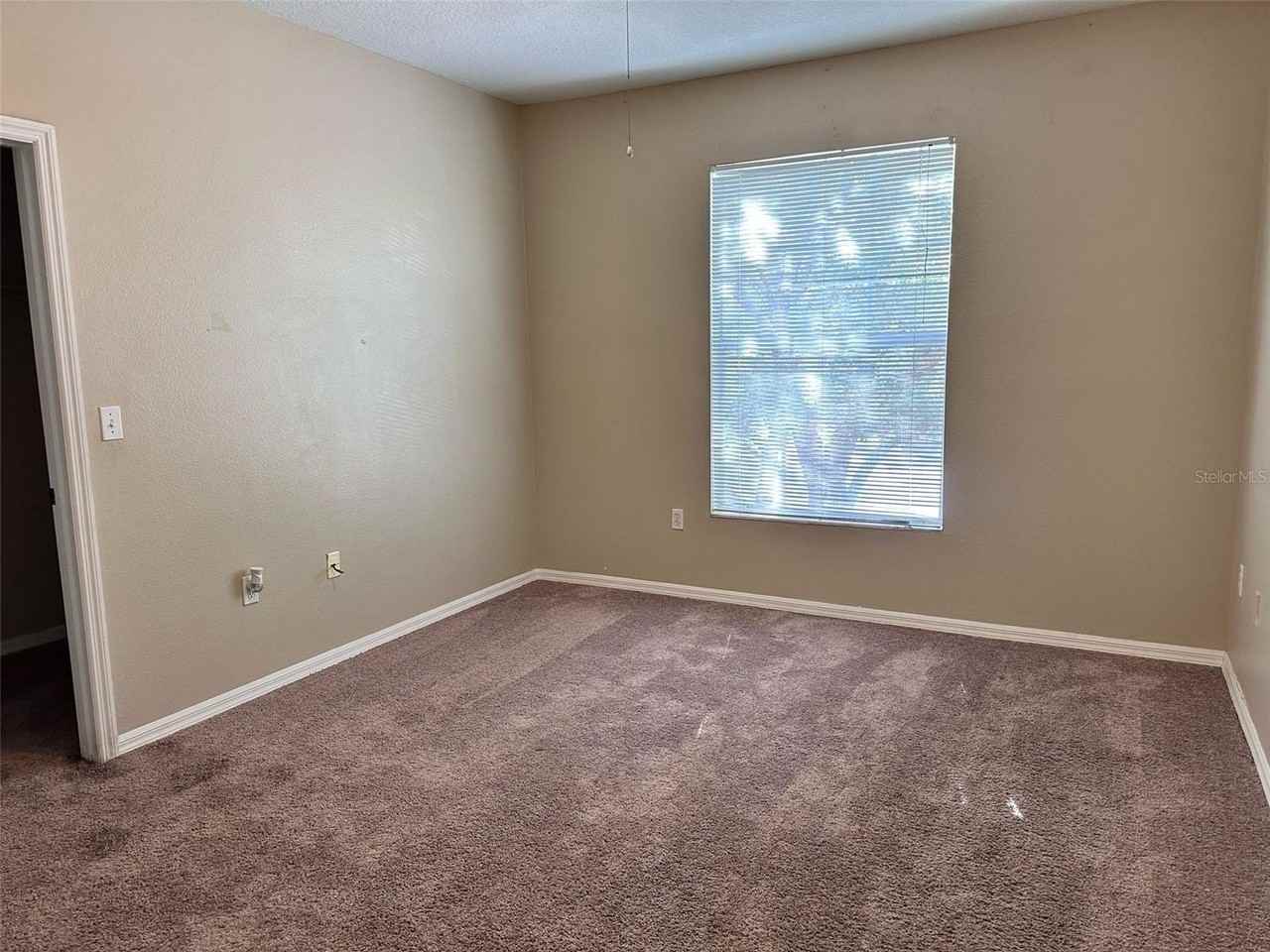 5512 Metrowest Blvd #203 - Photo 7 of 11