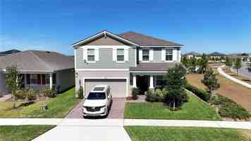 featured image of 1940 Valencia Blossom St