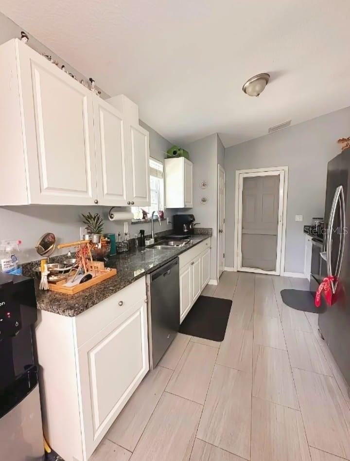 19173 Saint Benedict Dr - Photo 5 of 10