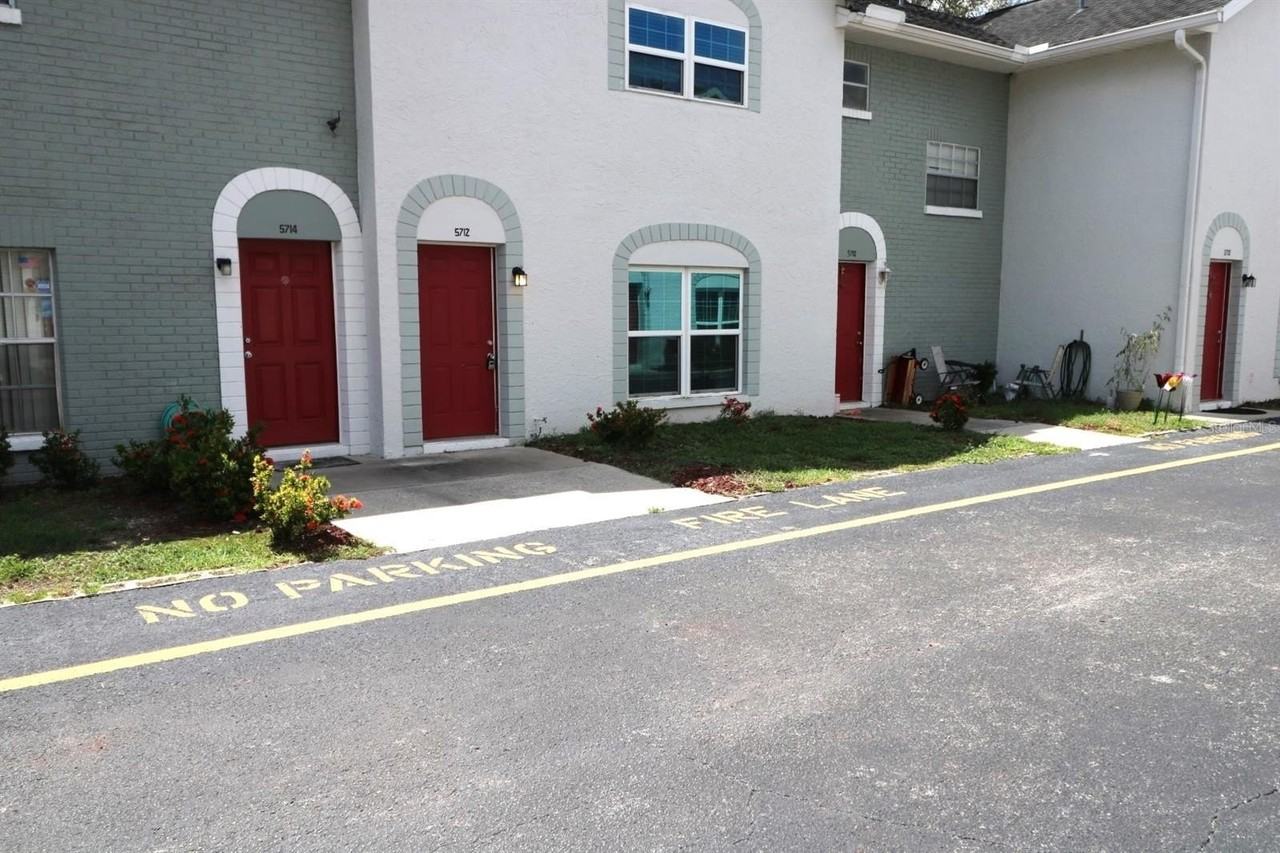 5712 Townhouse Dr - Photo 2 of 34