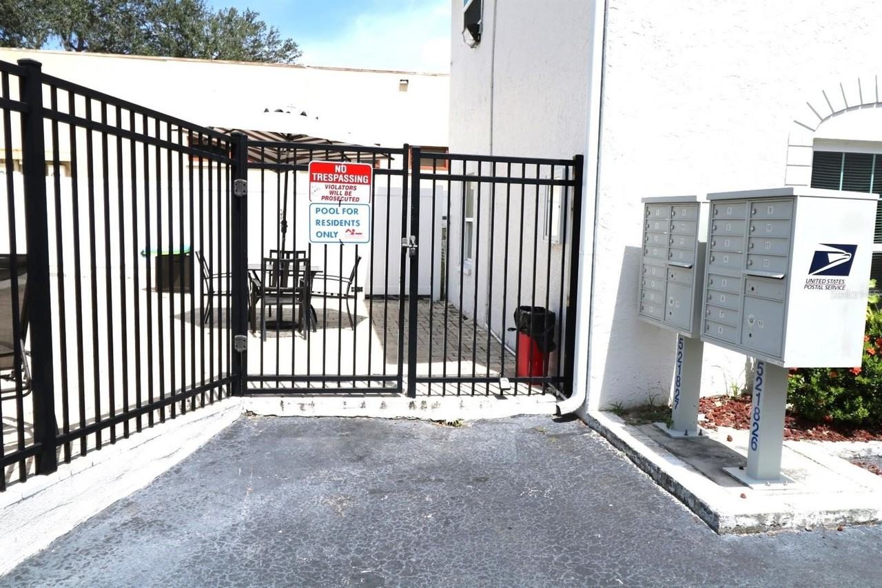 5712 Townhouse Dr - Photo 5 of 34