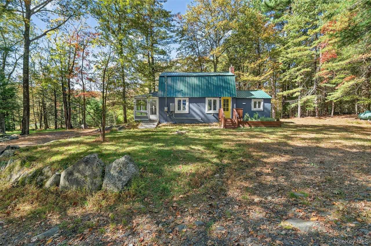 24 Old Westbrookville Rd - Photo 2 of 41