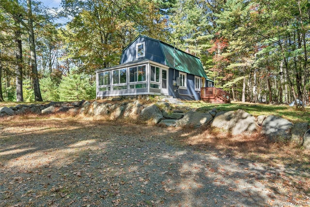 24 Old Westbrookville Rd - Photo 3 of 41