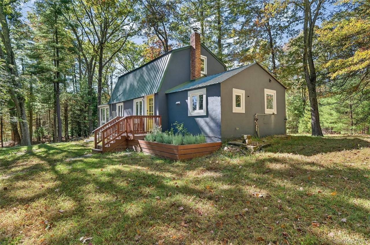 24 Old Westbrookville Rd - Photo 4 of 41