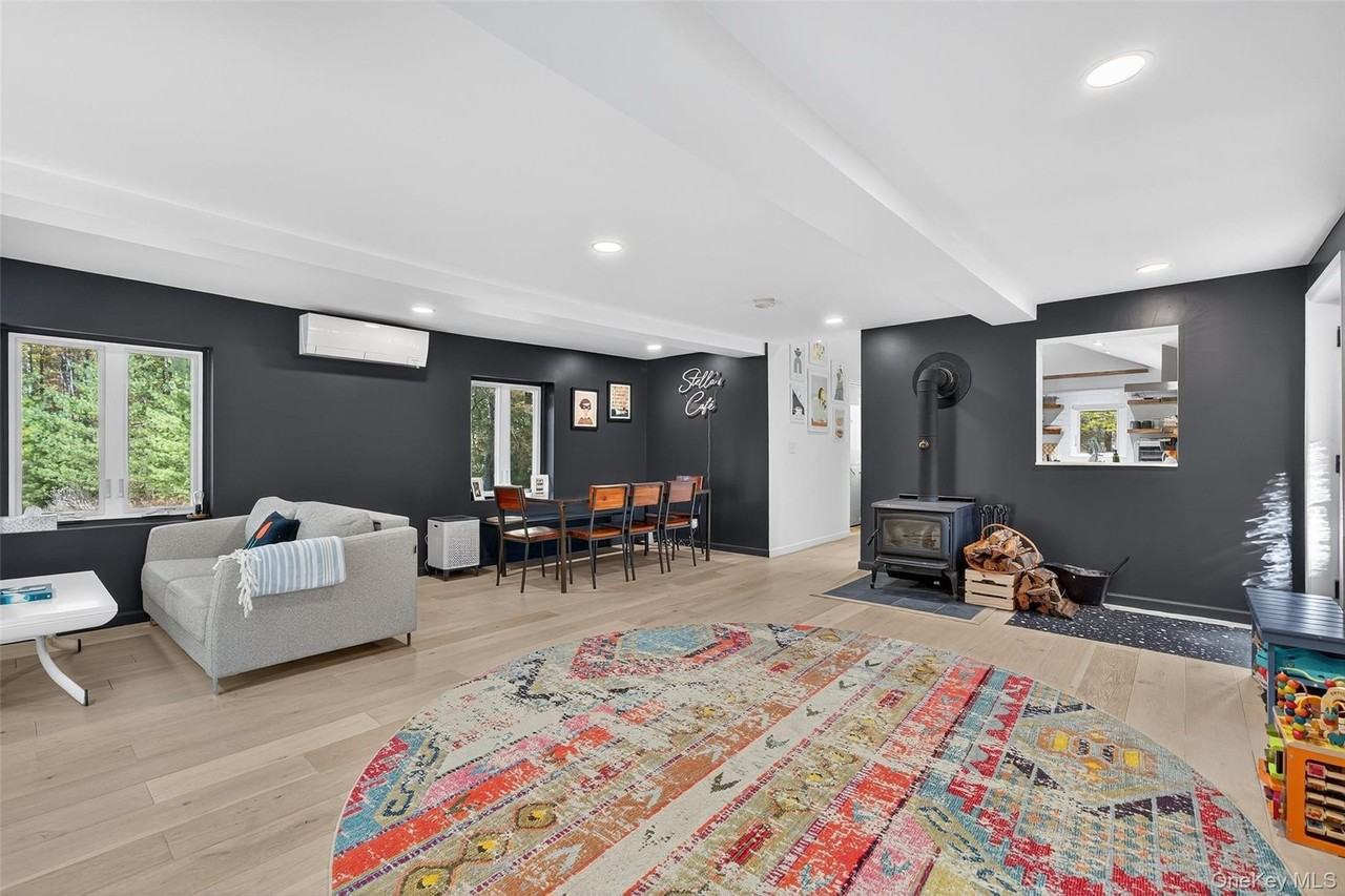 24 Old Westbrookville Rd - Photo 7 of 41