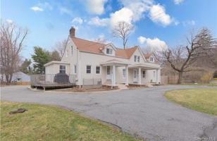 featured image of 2 Rockland Ave