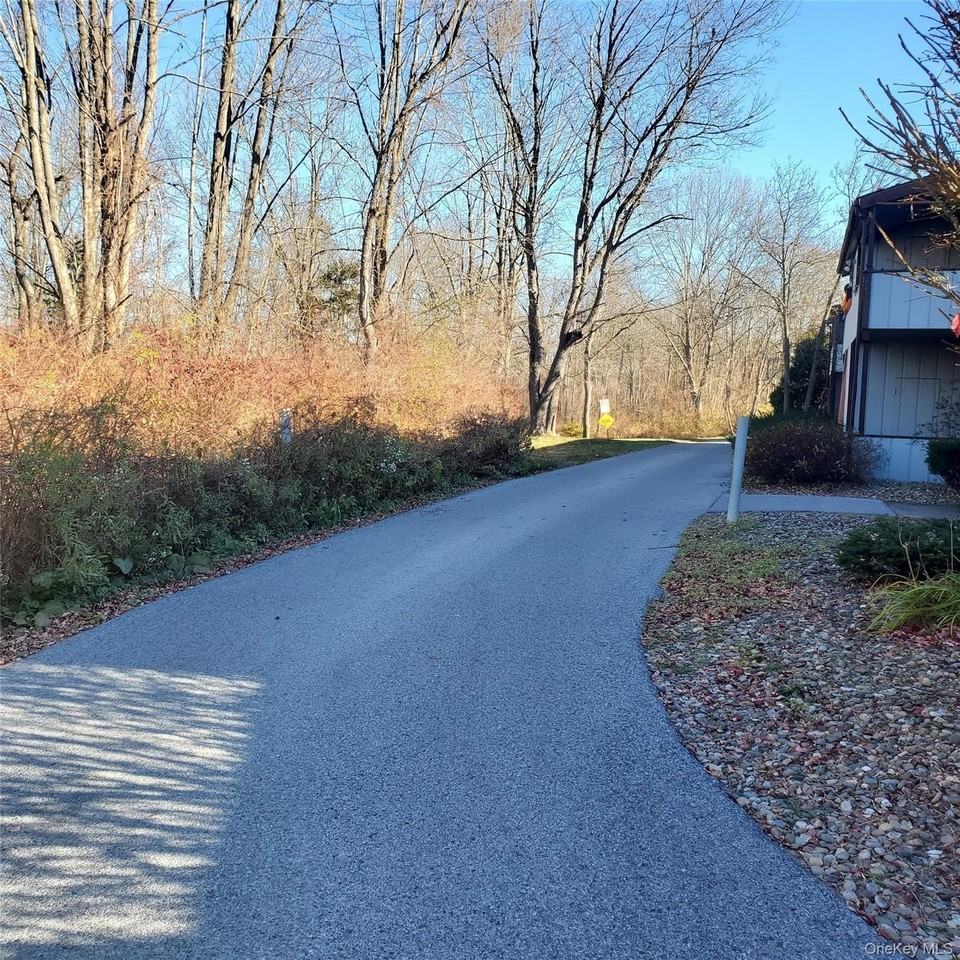 160 West Rd #C37 - Photo 2 of 8