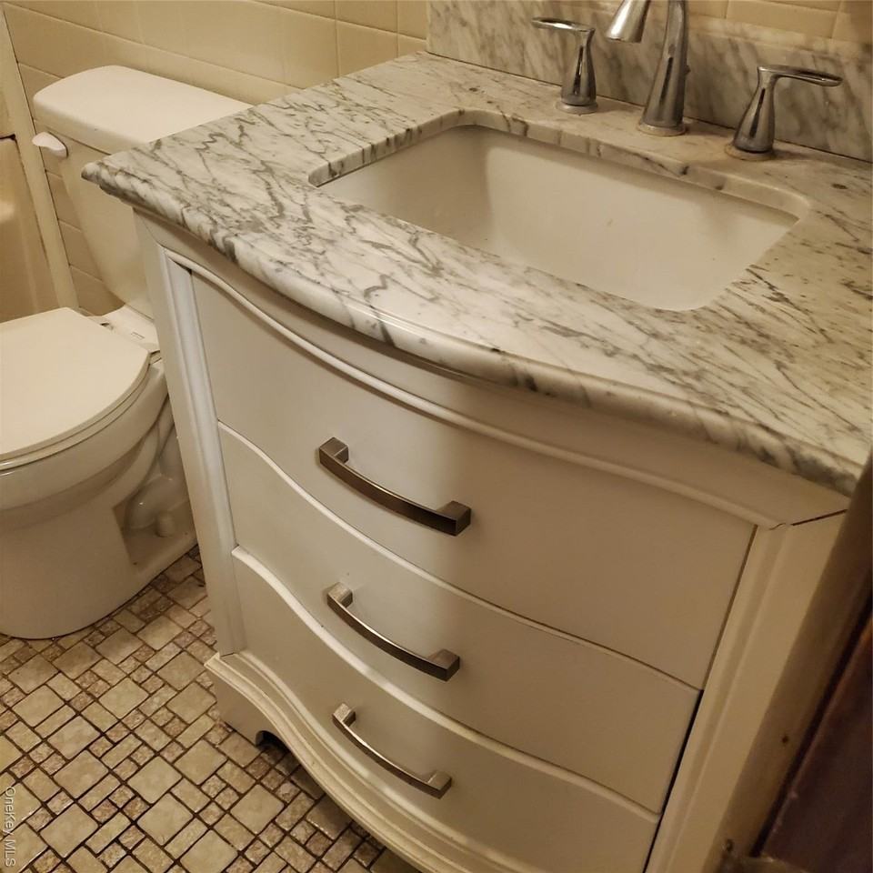 160 West Rd #C37 - Photo 5 of 8