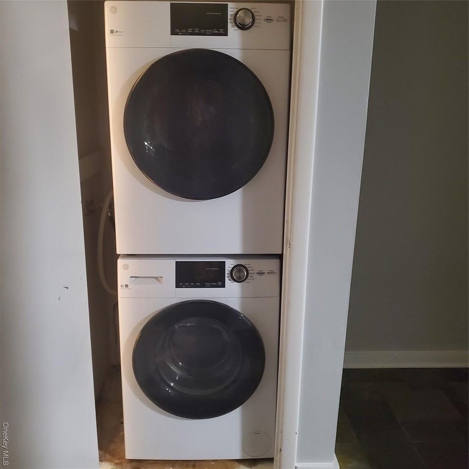 160 West Rd #C37 - Photo 7 of 8