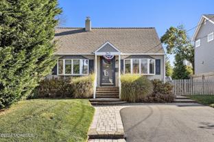 345 Macarthur Ave - Photo 1 of 1