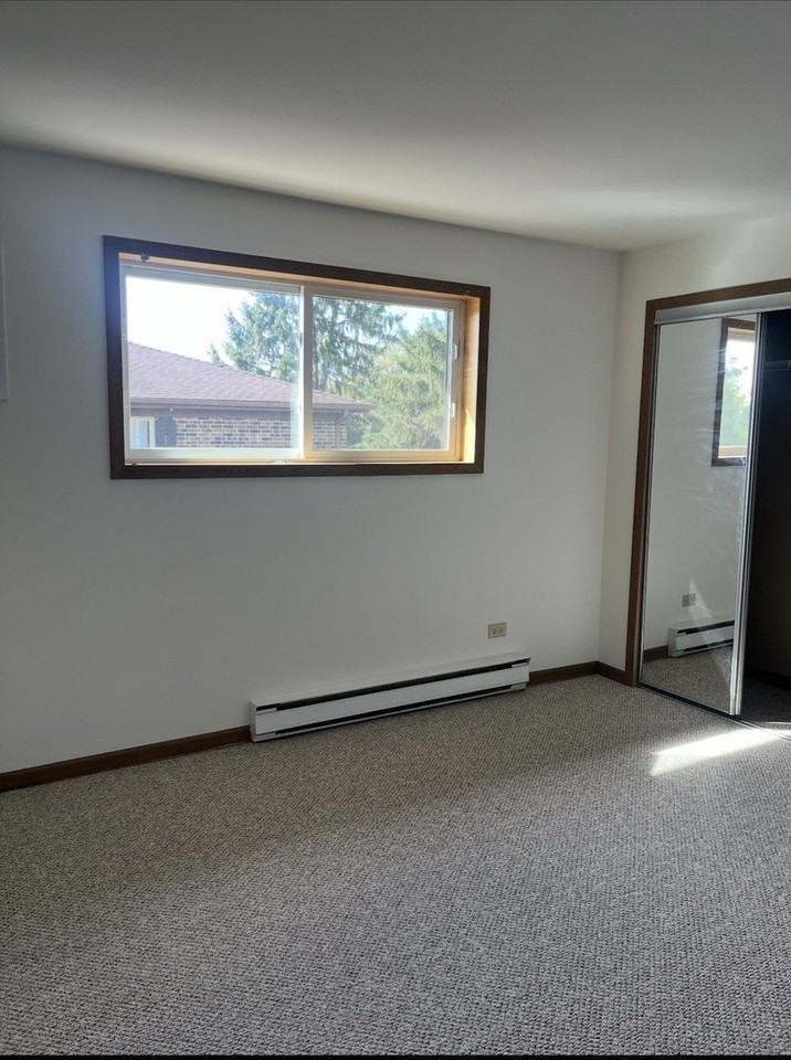 21W276 Tee Ln #C - Photo 7 of 8