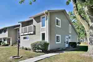 featured image of 644 Harbor Ter #644