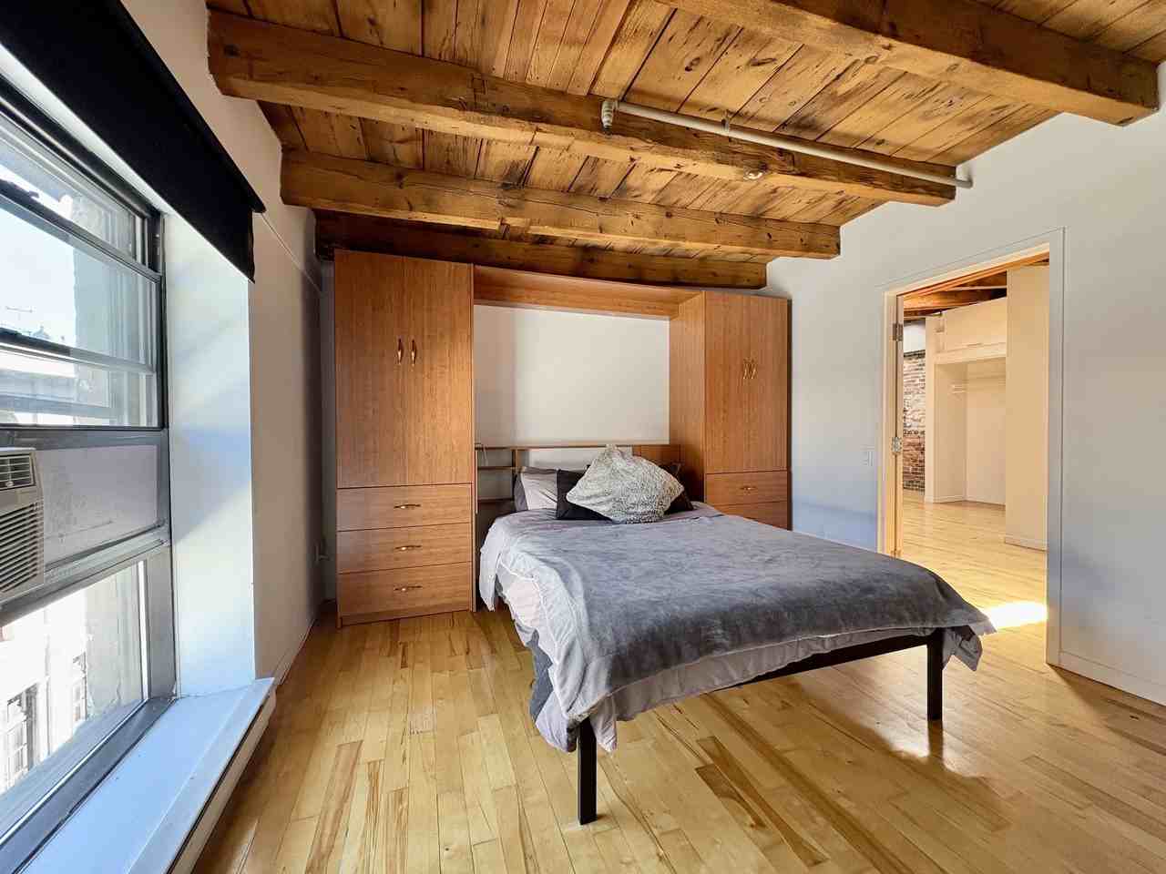 358 Rue Saint-Pierre #3 - Photo 6 of 12