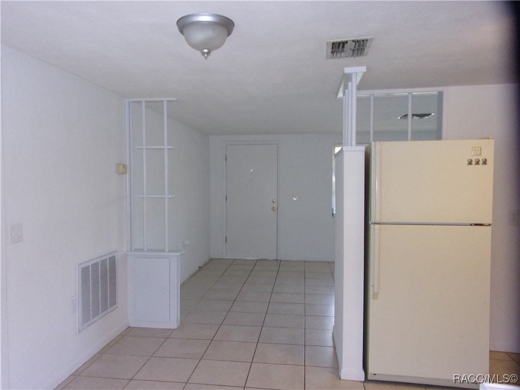 25 N Barbour St - Photo 3 of 10