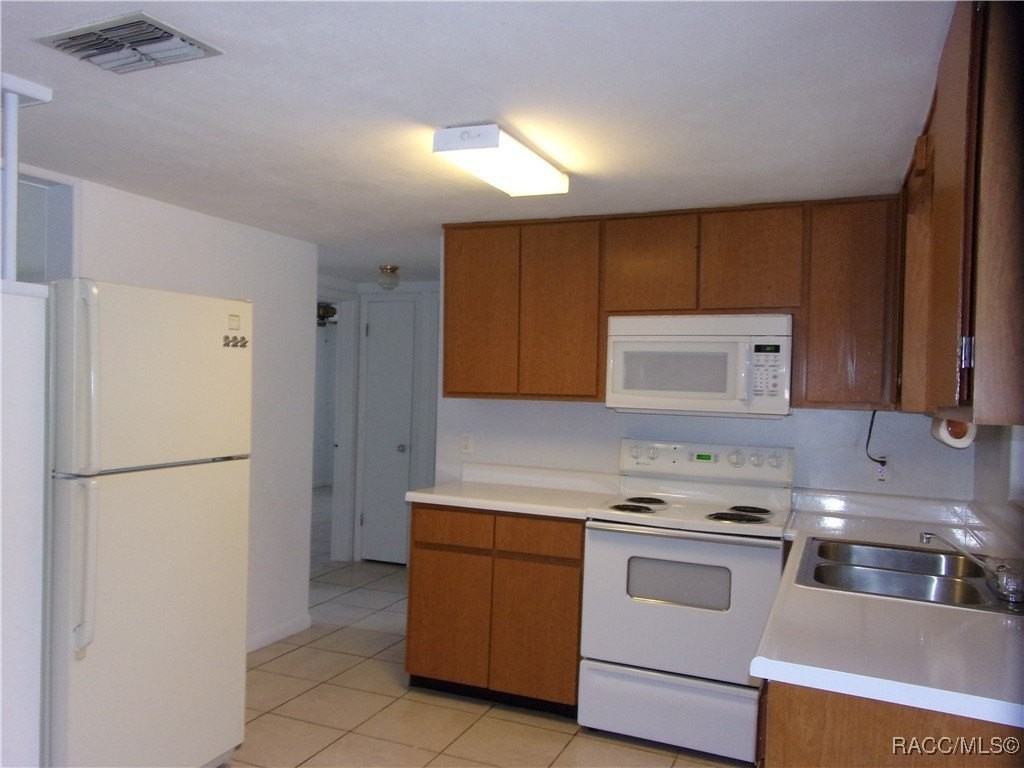 25 N Barbour St - Photo 4 of 10