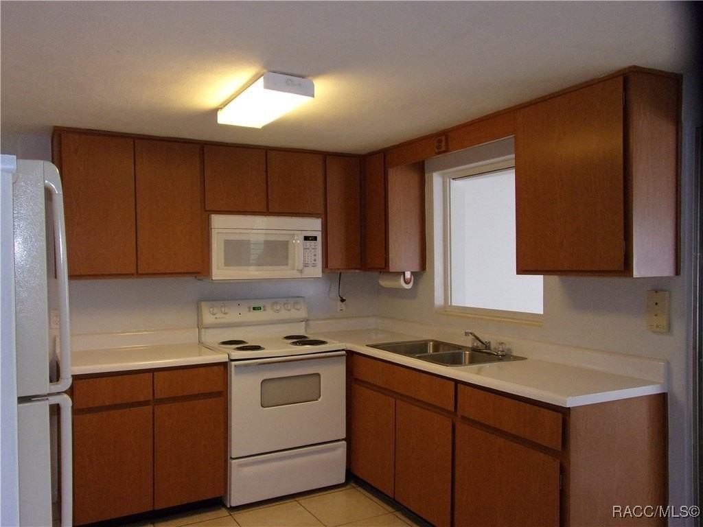 25 N Barbour St - Photo 5 of 10