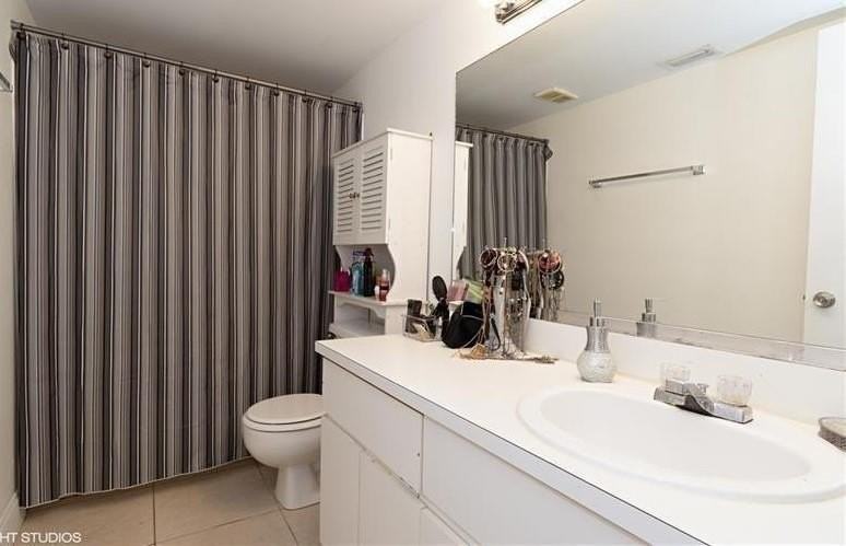 8242 Nw 24th St #8242 - Photo 5 of 12