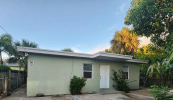 featured image of 1041 21st St #2