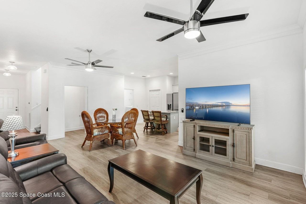 220 Chandler St Unit 2 #2 - Photo 5 of 31