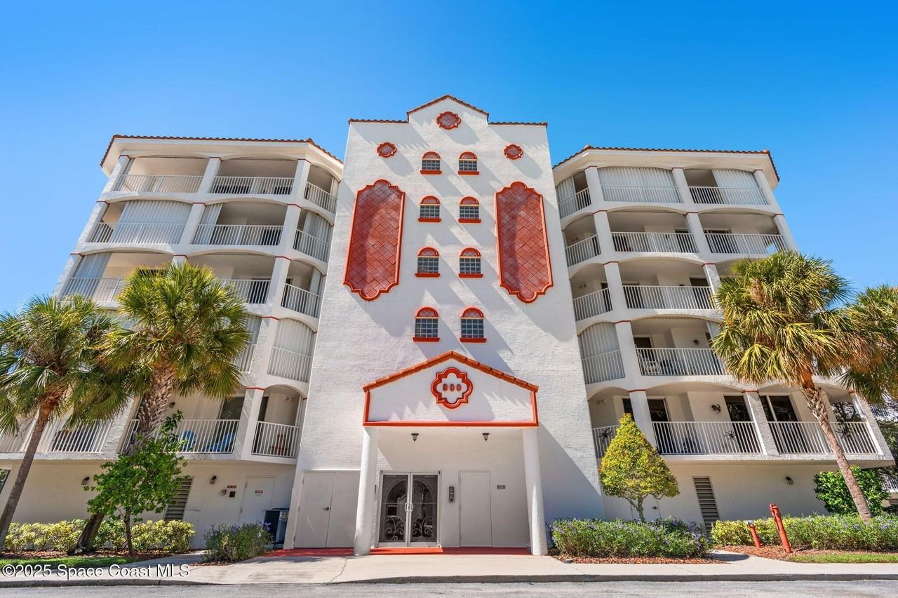 800 Del Rio Way Apt 401 #401 - Photo 2 of 45