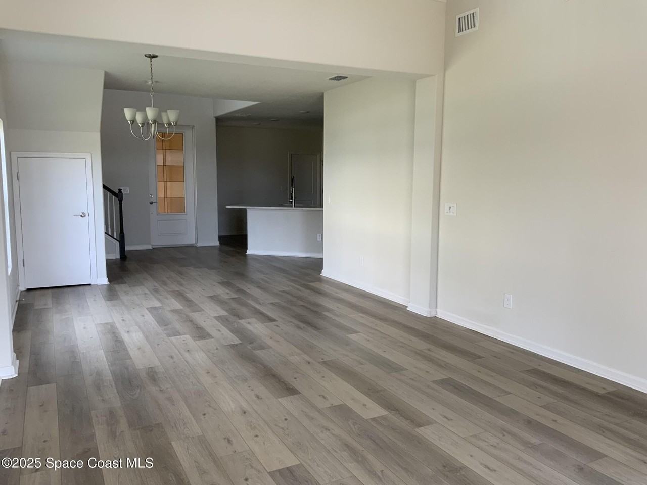 99 Montecito Drive - Photo 4 of 17