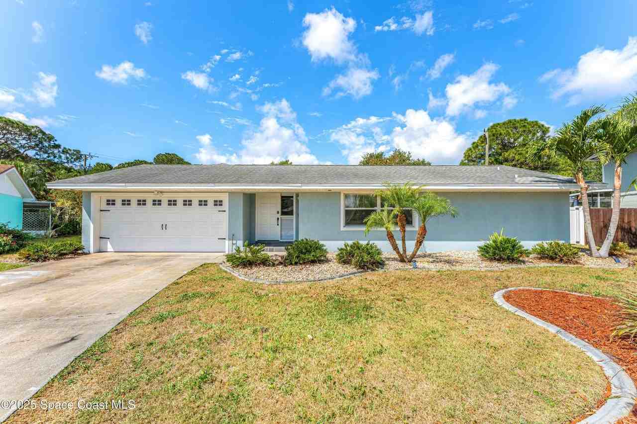 113 Las Palmas - Photo 4 of 46