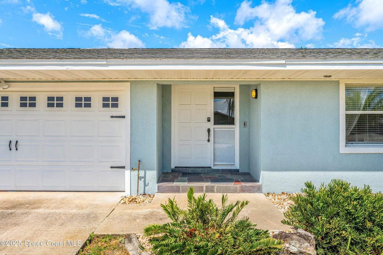 113 Las Palmas - Photo 6 of 46