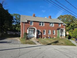 featured image of 7 Goddard St #9