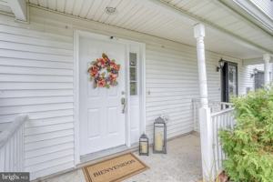 featured image of 93 Downey Oak Cir