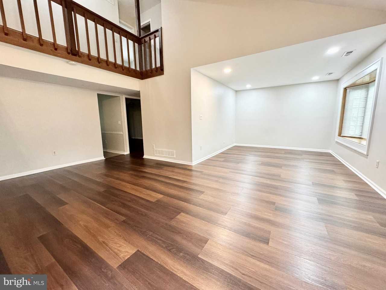 39 S Turnberry Dr - Photo 4 of 35