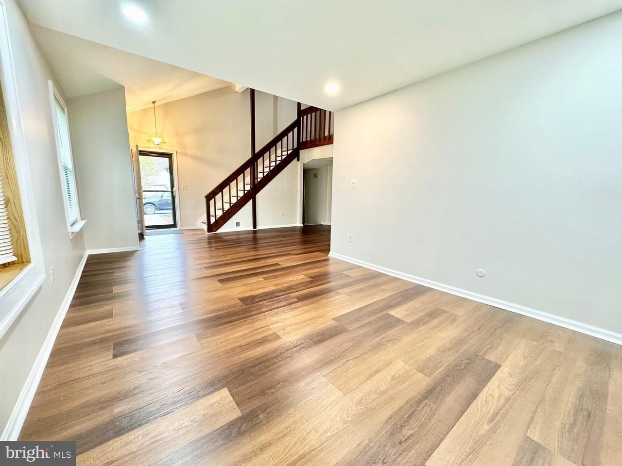 39 S Turnberry Dr - Photo 5 of 35