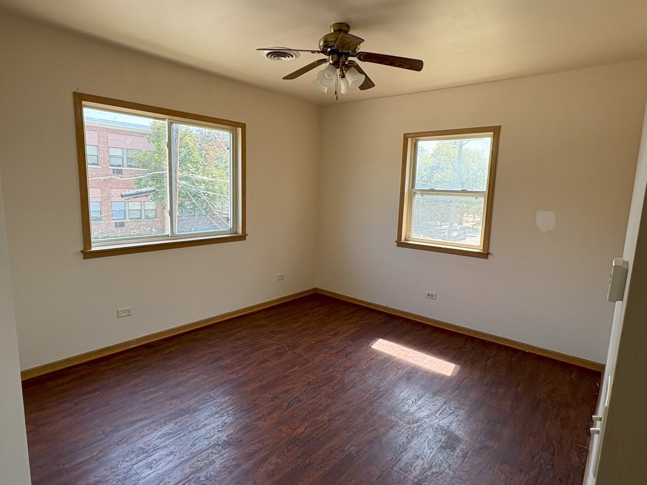 27 N Hickory St Apt 2b - Photo 4 of 10