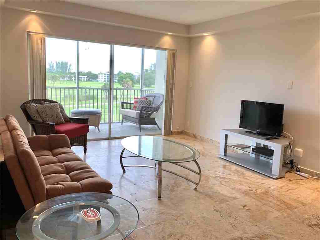 2950 N Palm Aire Dr - Photo 2 of 20