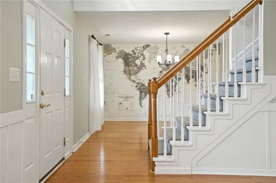 4241 Teakwood Dr - Photo 4 of 38