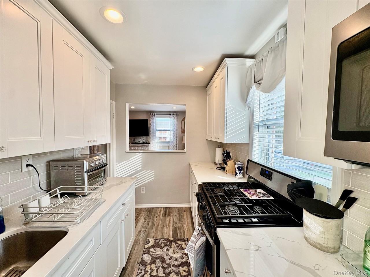 26008 74th Ave ##2 - Photo 3 of 12